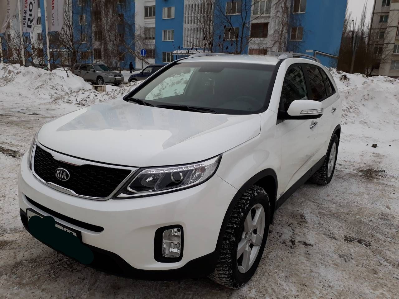 Аренда и заказ белого автомобиля Киа Соренто (Kia Sorento) в Самаре