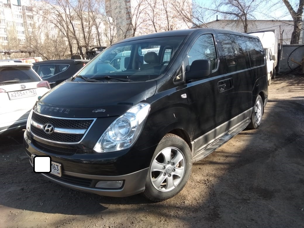 Хендай минивэн 7. Hyundai Grand Starex 2012. Хёндай 7 местный минивэн. Вместимость Хендай Старекс.